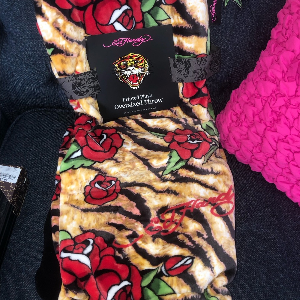 🖤 Ed Hardy Tiger Stripe Throw blanket with Red Roses